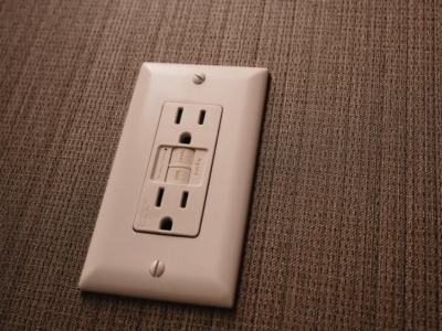 插座障電路斷路器GFCI介紹
